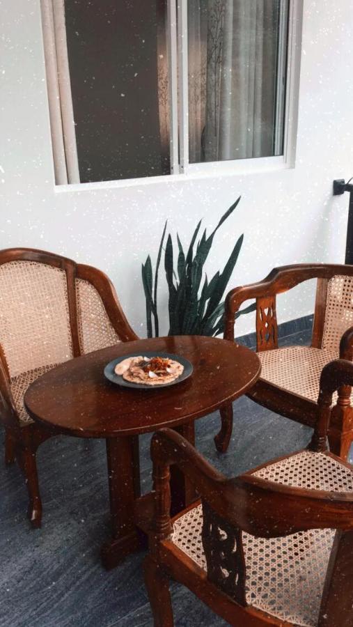 Sanctuary Cove Guest House Полонарува Екстериор снимка