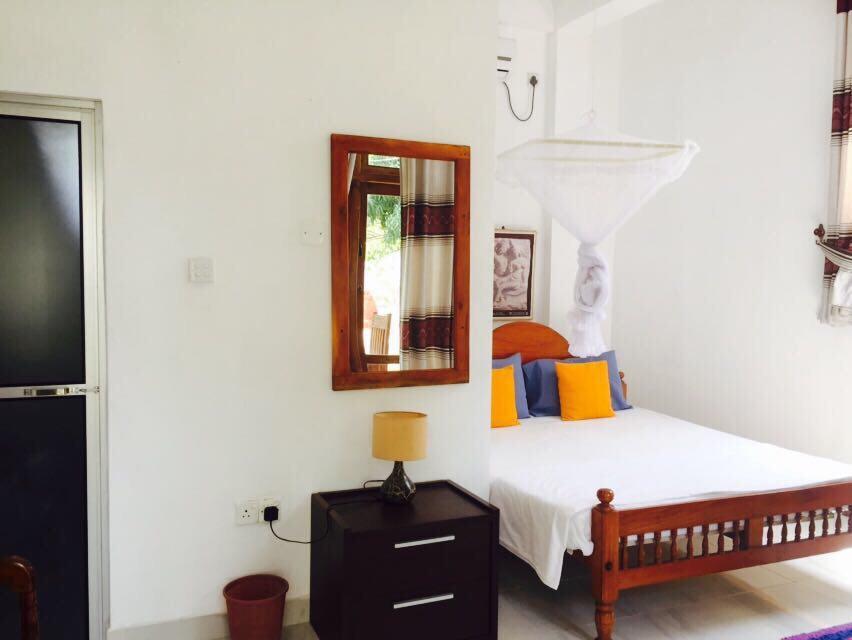 Sanctuary Cove Guest House Полонарува Екстериор снимка